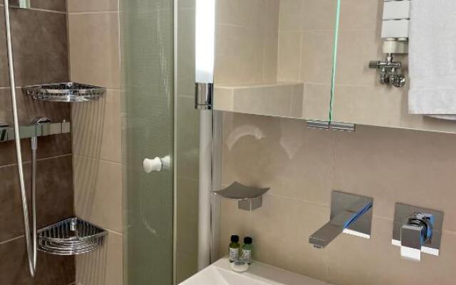 Chambre idéalement située à 50m de la Croisette