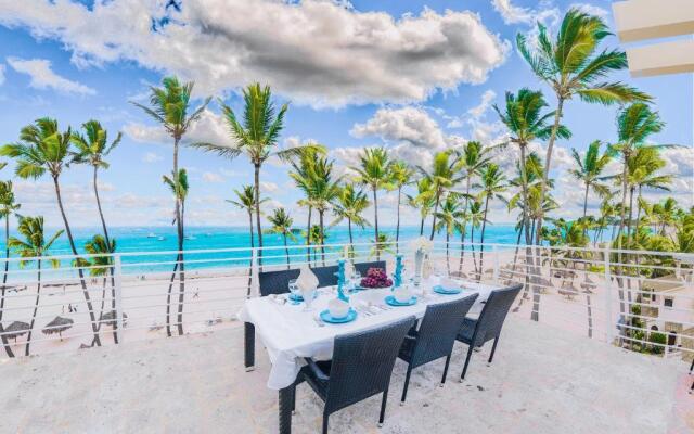 Incredible 4BR Beachfront Penthouse with Ocean View