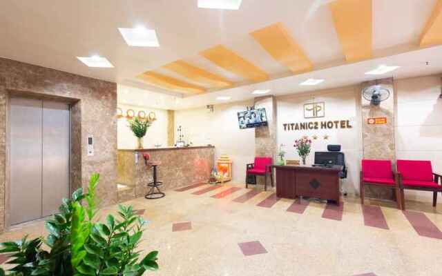 Titanic 2 Hotel