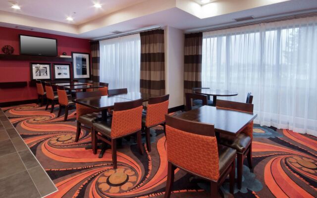 Countryside Inn and Suites