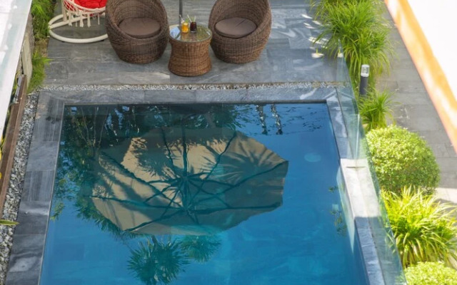 T P Pool Villa