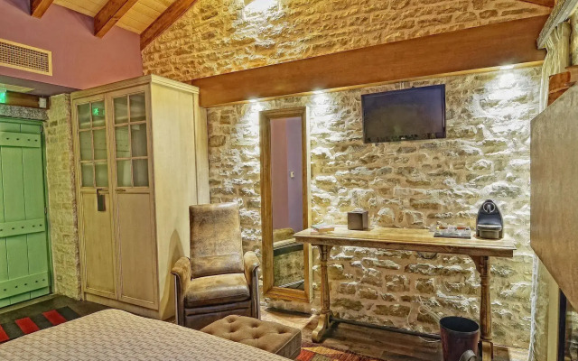 Aithrio Guesthouse