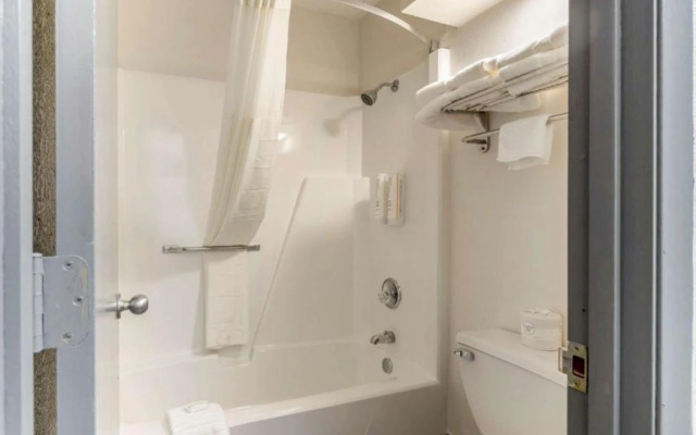 Clarion Pointe Kimball