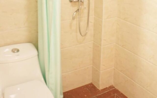 Lingyin Tangchao Hostel
