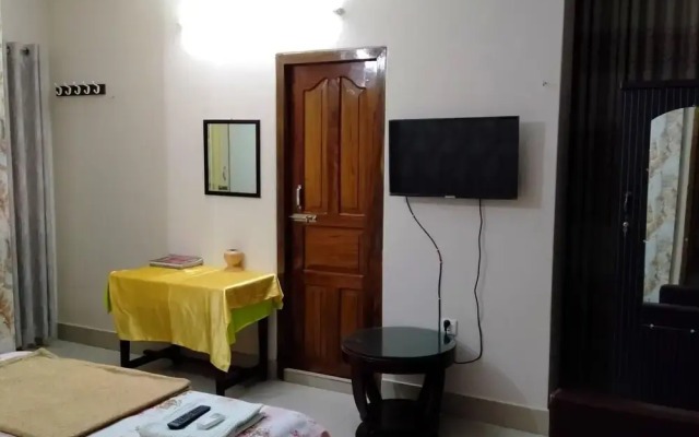 Hotel Charu