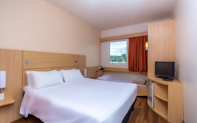 ibis Campo Grande