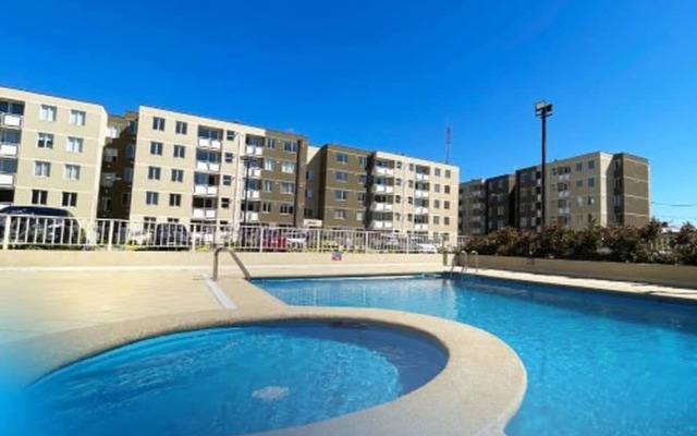 Apartment With Pool Access