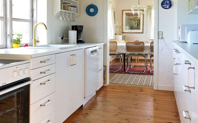 Cozy Holiday Home in Gudhjem near Golf Course