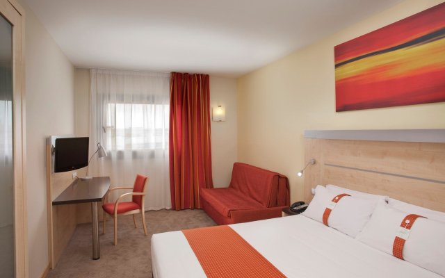 Holiday Inn Express Barcelona - Sant Cugat, an IHG Hotel