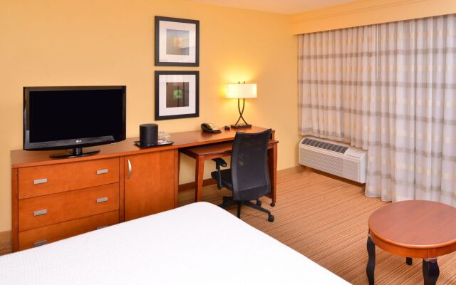 Courtyard by Marriott Tampa North/I-75 Fletcher