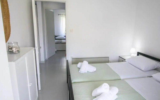 Esperida Apartment by Travelpro Services