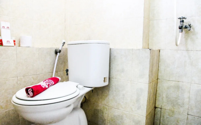 Simply Studio At Green Park View Apartment