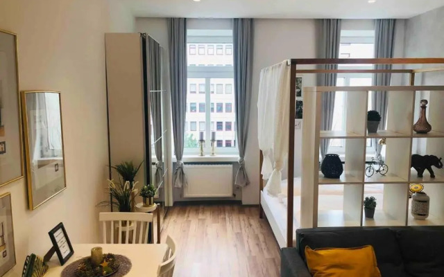 ZEUS Design Apartments Modern&Warm City