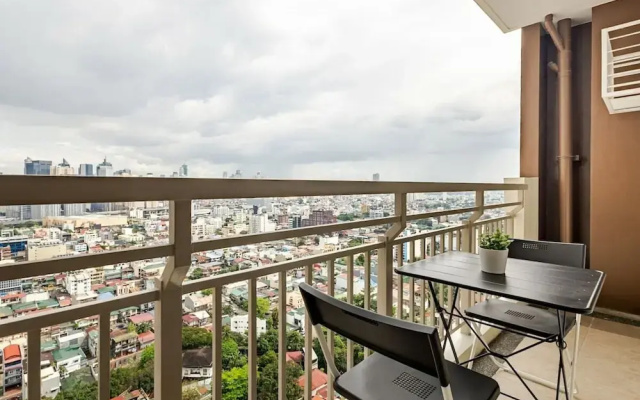 Stylish Condo - Cozy Urban Living
