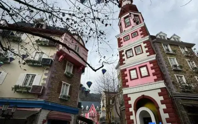 Pengyu Hotel