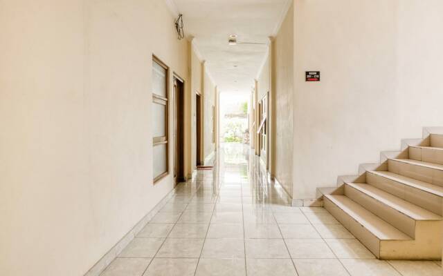 Hasanah Guest House Gajayana by Reddoorz