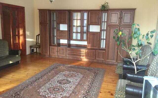 Guest House U Myrona