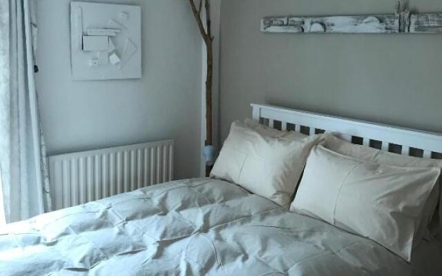 Whitstable Tree House Retreat