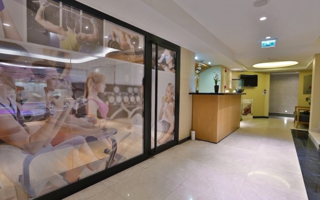 Queen Hotel & Spa