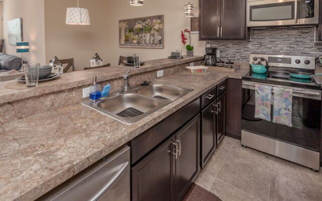 Holly Village-RU1070