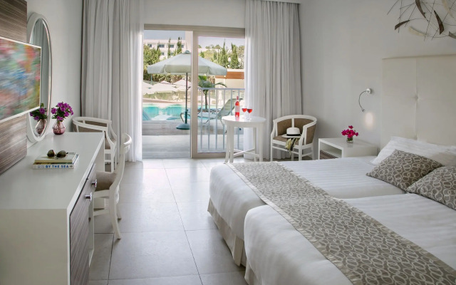 Asterias Beach Hotel