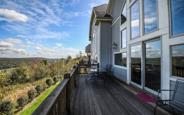 Overlook 3 Bedroom Townhome #1B