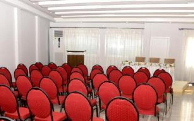 Hotel Ambassadors Annexe