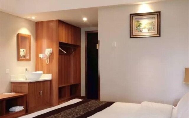 Luoyang Feronia Hotel