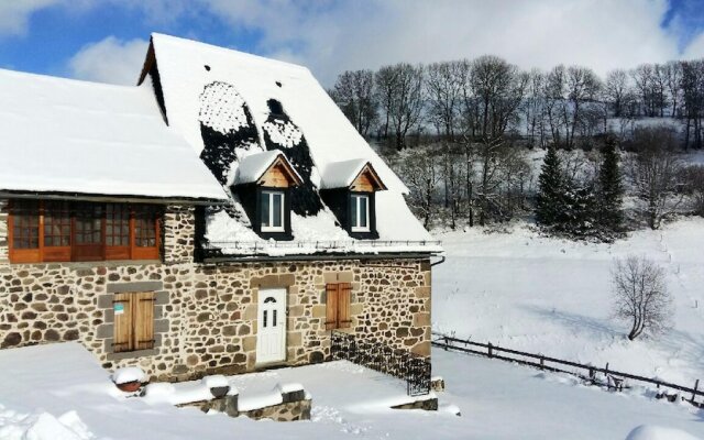 House With 3 Bedrooms in Saint-clément, With Wonderful Mountain View a