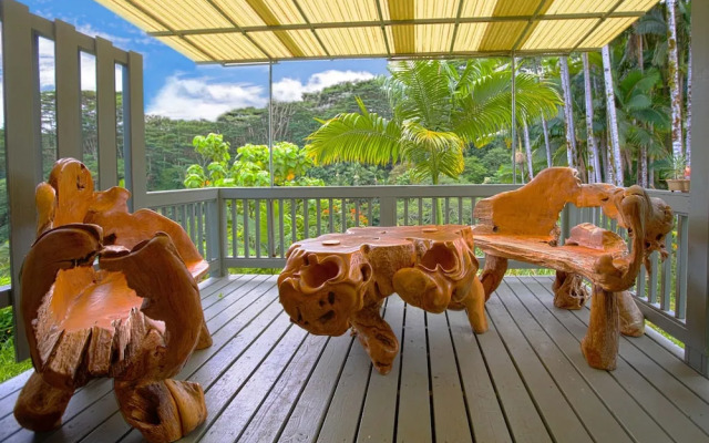 The Inn at Kulaniapia Falls