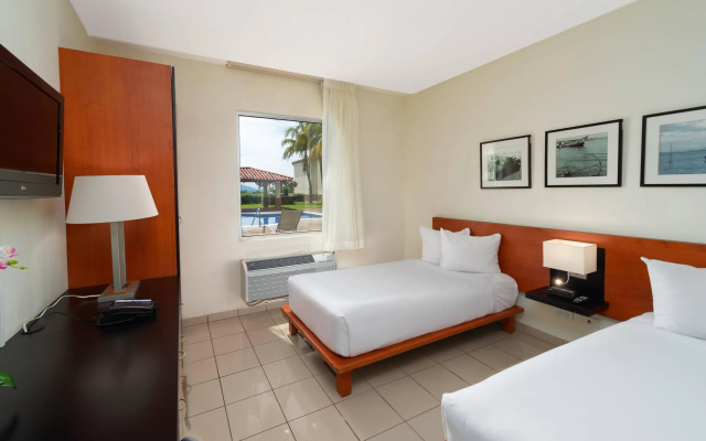 Comfort Inn Real La Union