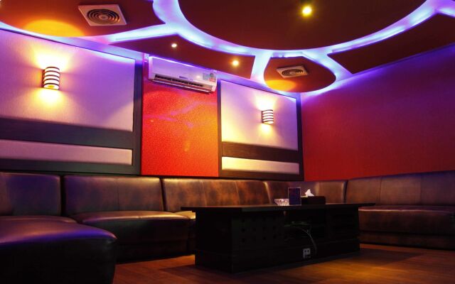 Gumilang Regency Hotel By Gumilang Hospitality
