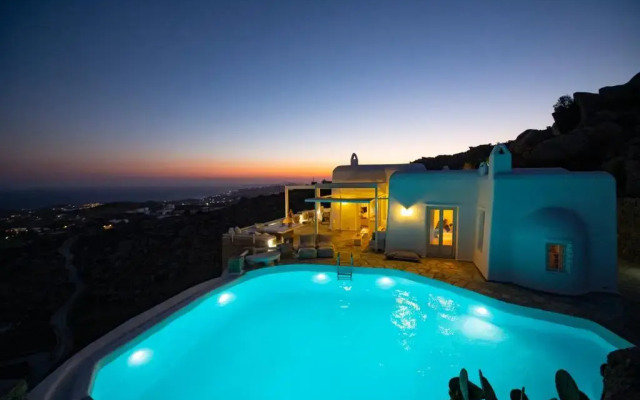 Mykonos Teatro Suites and Villa