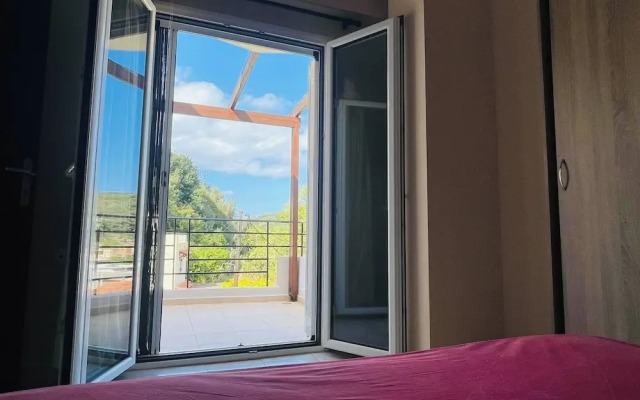 La Casa - Cozy House, 5min Drive To Beach