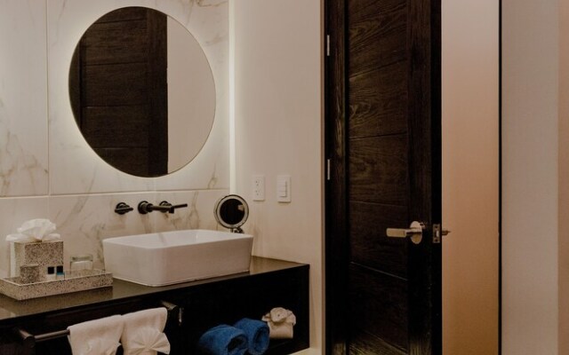 Penthouse with Private Pool 308