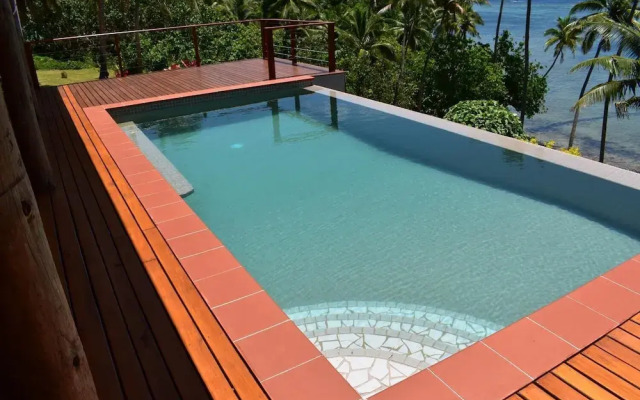 Island Breeze Fiji