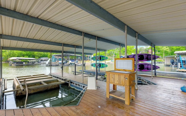 Trails End Hideaway Waterfront