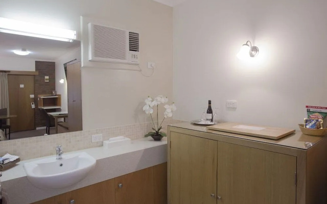 Country City Motor Inn