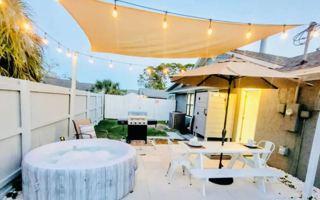 Stunning 4BD Jacuzzi - 4 Min To Beach Panama City