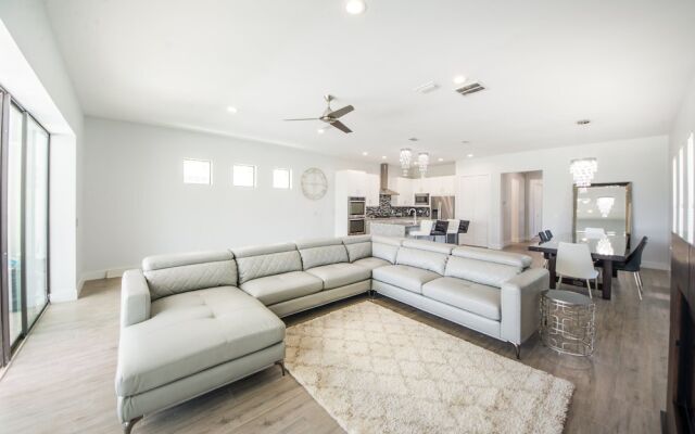 7BR Reunion Pool Home 1543 by OVRH