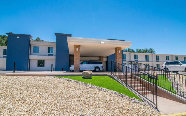Elevate Hotel at Sierra Blanca Ruidoso, an Ascend Collection Hotel
