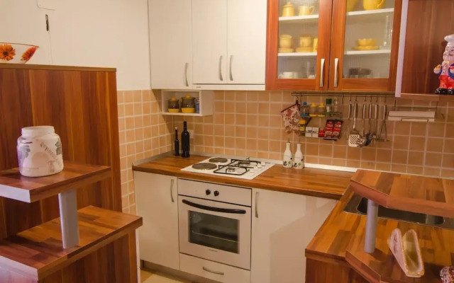House Lazar