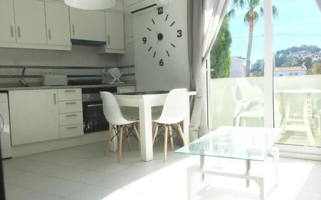AP2116 Oasis Beach II Marineta