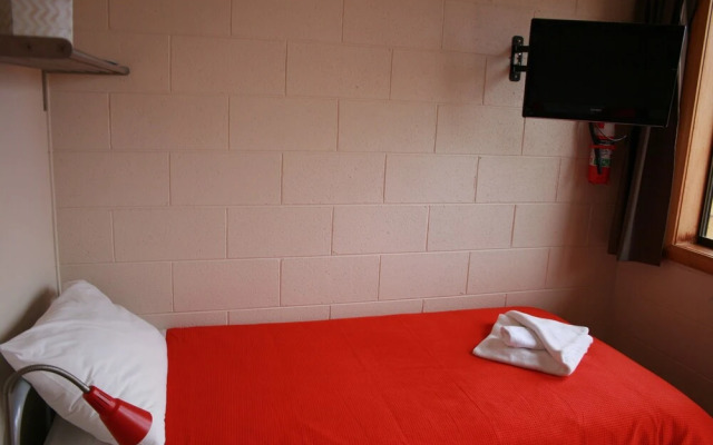 Seaview Holiday Park and  Hostel