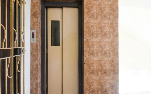 OYO 8812 White Palace Hotel & Resort New Alipore