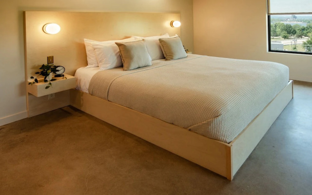 Brut Hotel