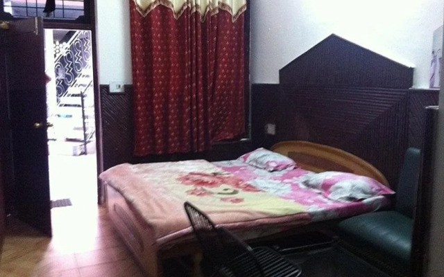 Hotel Holy City