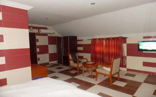 Vic James Apartments