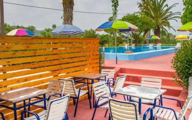 Villa Andrews Hotel