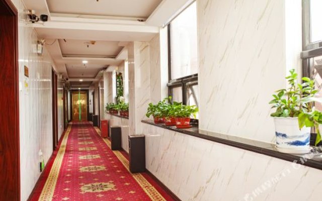 Honggangda Business Hotel
